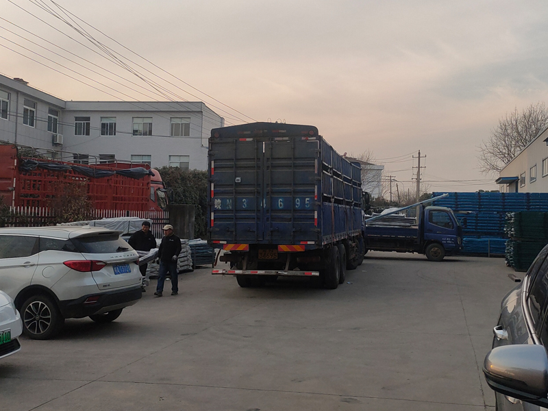 2025年1月13日鋅鋼圍墻護(hù)欄裝車發(fā)貨! 2025年1月13日鋅鋼圍墻護(hù)欄裝車發(fā)貨!