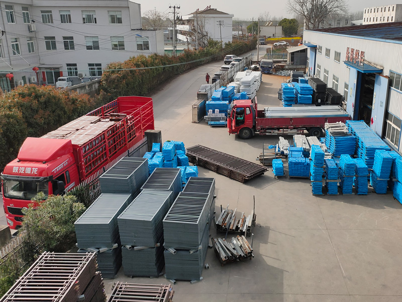 2025年3月24日鋁合金百葉窗裝車發(fā)貨！