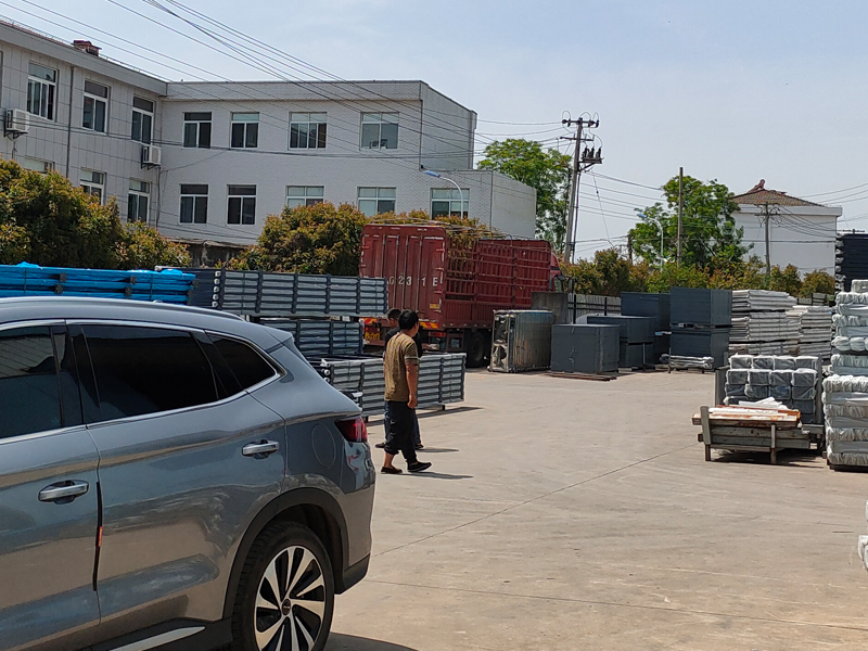 2025年4月23日小區(qū)鋅鋼欄桿裝車發(fā)貨! 2025年4月23日小區(qū)鋅鋼欄桿裝車發(fā)貨!