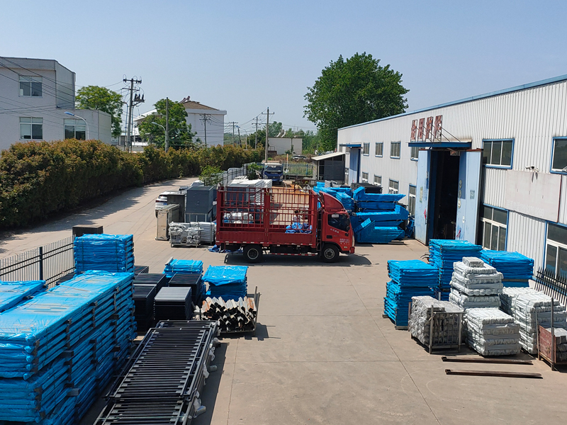 2025年4月25日鋅鋼飄窗護欄裝車發貨！