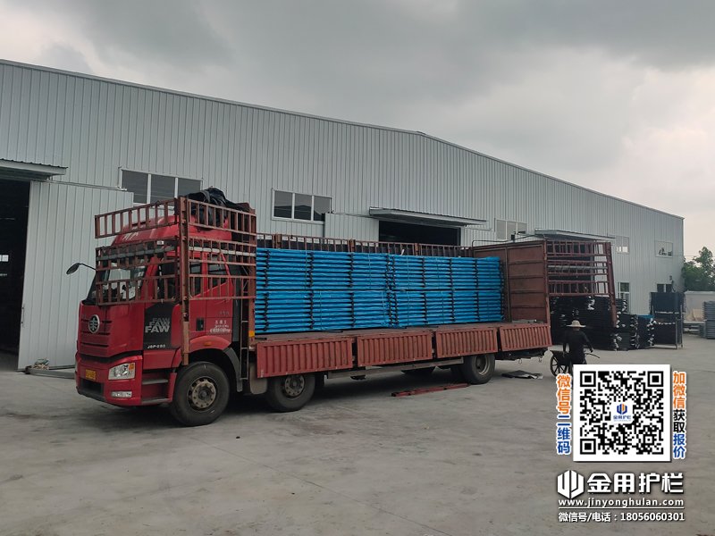 2025年7月11日鋅鋼陽臺護欄裝車發貨！