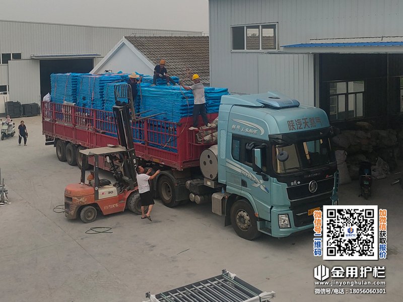 2025年7月15日鋅鋼陽臺欄桿裝車發貨！