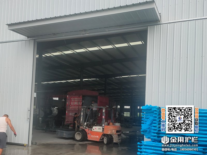 2025年8月1日鋁合金百葉窗裝車發貨！