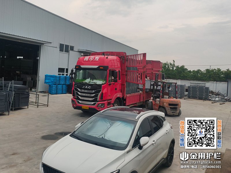 2025年8月8日鋁合金百葉窗裝車發(fā)貨！