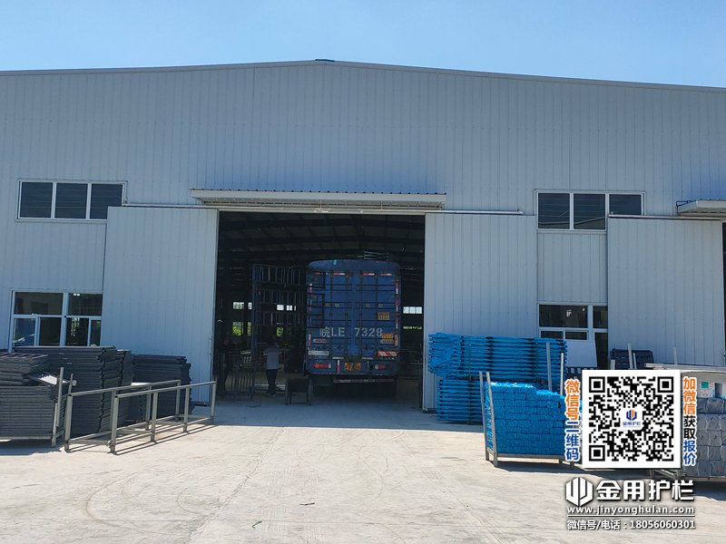 2025年8月15日鋅鋼護窗欄桿裝車發貨！