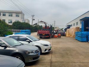 2025年10月19日鋅鋼圍墻護欄裝車發貨！