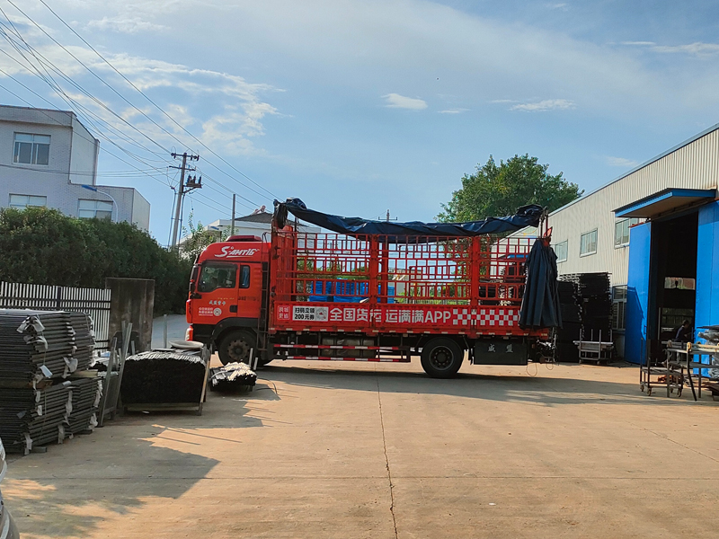 2025年11月3日鋅鋼百葉窗裝車發貨！